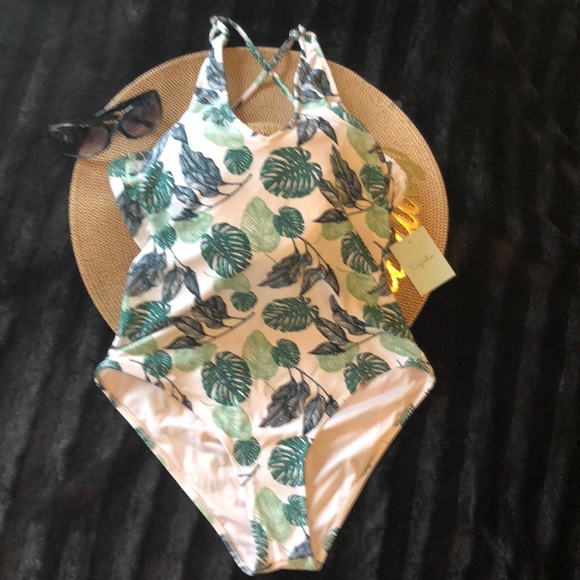 Cupshe Other - Cupshe NWT one-piece swimsuit 🏖🌴